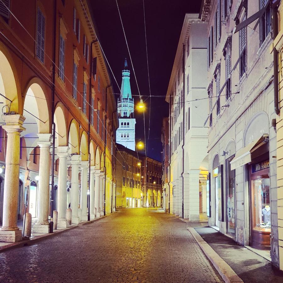 Casa Viola, Deliziosa Mansarda In Centro Storico Apartment โมดินา ภายนอก รูปภาพ