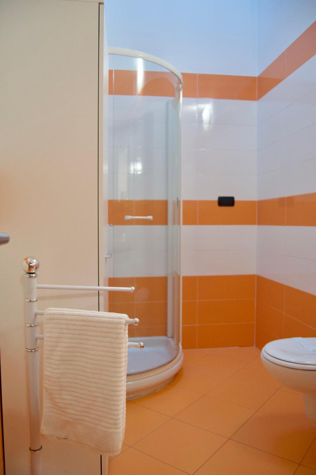 Casa Viola, Deliziosa Mansarda In Centro Storico Apartment โมดินา ภายนอก รูปภาพ
