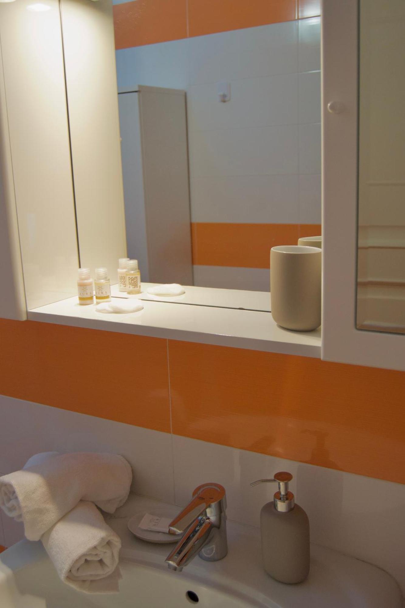 Casa Viola, Deliziosa Mansarda In Centro Storico Apartment โมดินา ภายนอก รูปภาพ
