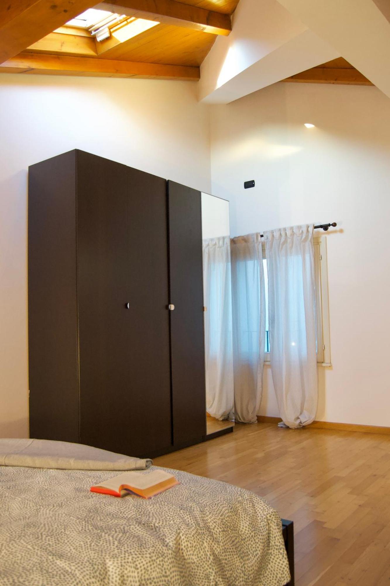 Casa Viola, Deliziosa Mansarda In Centro Storico Apartment โมดินา ภายนอก รูปภาพ