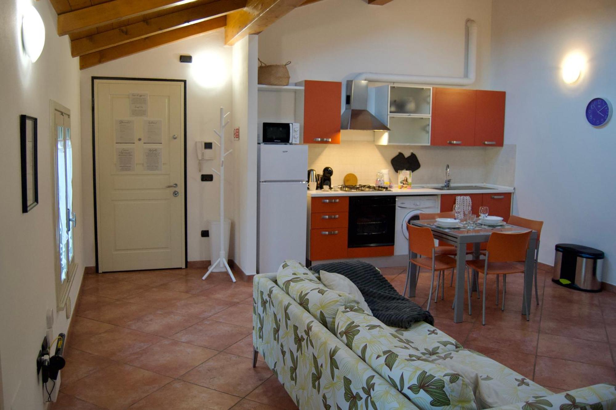 Casa Viola, Deliziosa Mansarda In Centro Storico Apartment โมดินา ภายนอก รูปภาพ